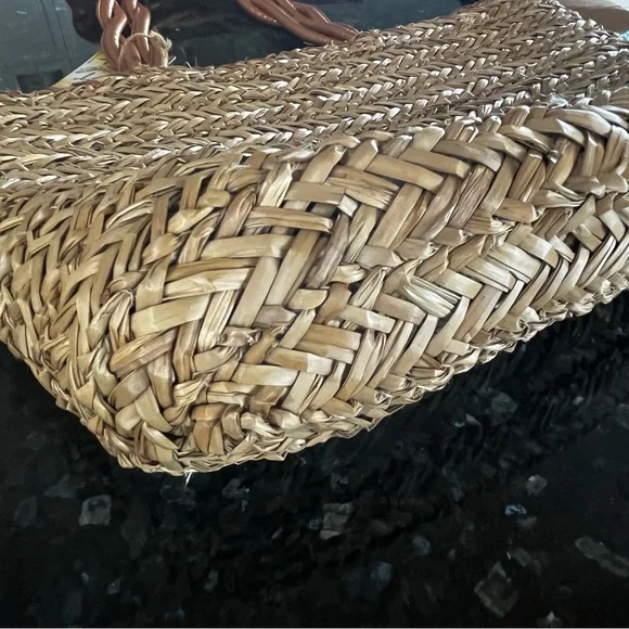 NWT Sun & Sand Natural Fiber Straw Woven Beach Tote Bag Pristine Quiet Luxury - Picture 6 of 9